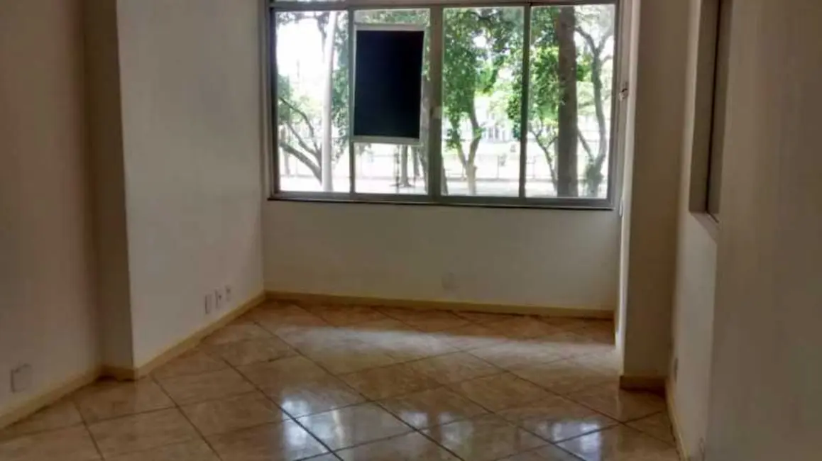 Foto 3 de Casa Comercial à venda, 77m2 em Rio De Janeiro - RJ