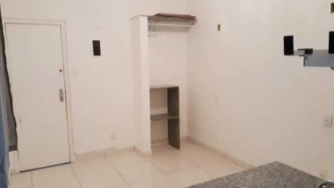 Foto 3 de Apartamento com 1 quarto para alugar, 14m2 em Rio De Janeiro - RJ