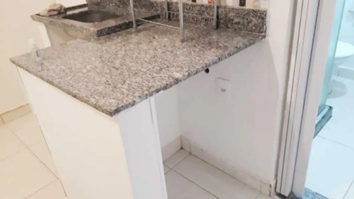 Foto 4 de Apartamento com 1 quarto para alugar, 14m2 em Rio De Janeiro - RJ