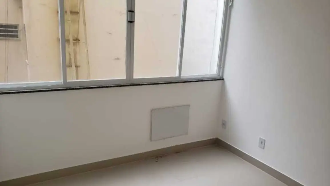 Foto 1 de Apartamento com 1 quarto à venda, 30m2 em Rio De Janeiro - RJ