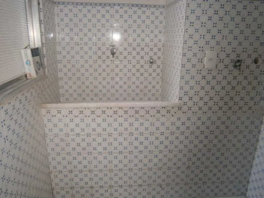 Apartamento com 3 quartos para alugar, 160m2 em Rio De Janeiro - RJ - imagem 8 Foto 8 de Apartamento com 3 quartos para alugar, 160m2 em Rio De Janeiro - RJ