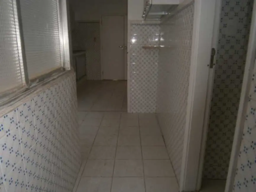 Apartamento com 3 quartos para alugar, 160m2 em Rio De Janeiro - RJ - imagem 9 Foto 9 de Apartamento com 3 quartos para alugar, 160m2 em Rio De Janeiro - RJ