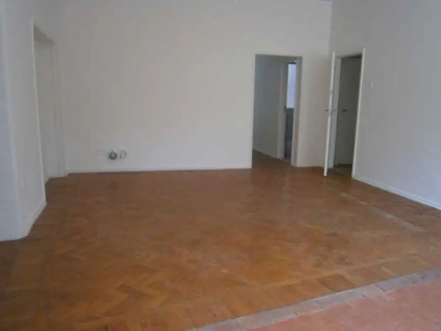 Apartamento com 3 quartos para alugar, 160m2 em Rio De Janeiro - RJ - imagem 2 Foto 2 de Apartamento com 3 quartos para alugar, 160m2 em Rio De Janeiro - RJ