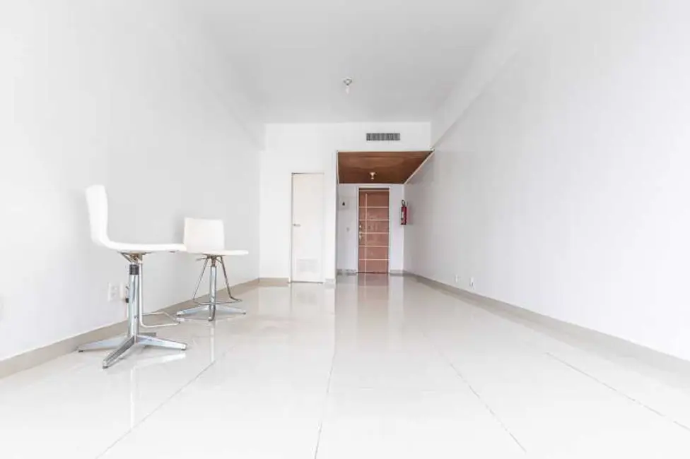 Sala Comercial à venda, 33m2 em Rio De Janeiro - RJ - imagem 6 Foto 6 de Sala Comercial à venda, 33m2 em Rio De Janeiro - RJ