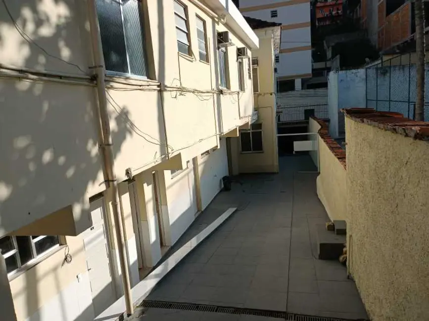 Foto 3 de Casa com 8 quartos para alugar, 350m2 em Rio De Janeiro - RJ