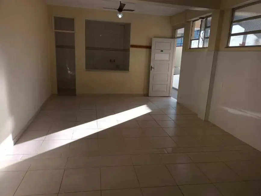 Foto 5 de Casa com 8 quartos para alugar, 350m2 em Rio De Janeiro - RJ