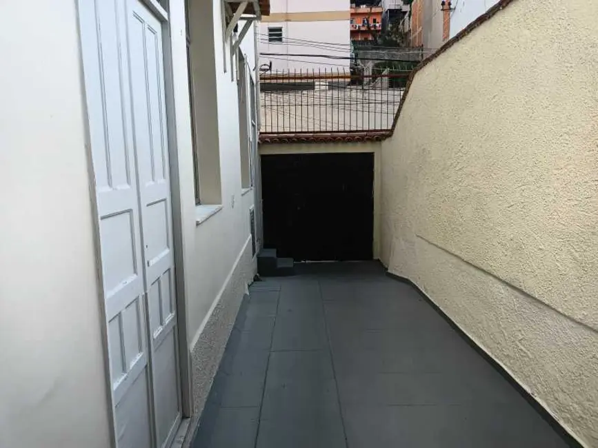 Foto 2 de Casa com 8 quartos para alugar, 350m2 em Rio De Janeiro - RJ