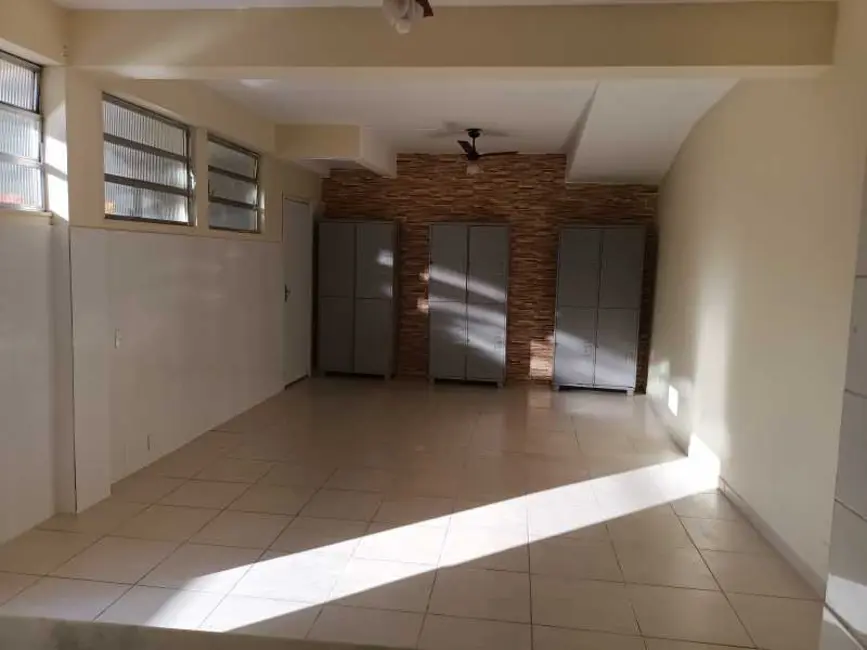 Foto 4 de Casa com 8 quartos para alugar, 350m2 em Rio De Janeiro - RJ