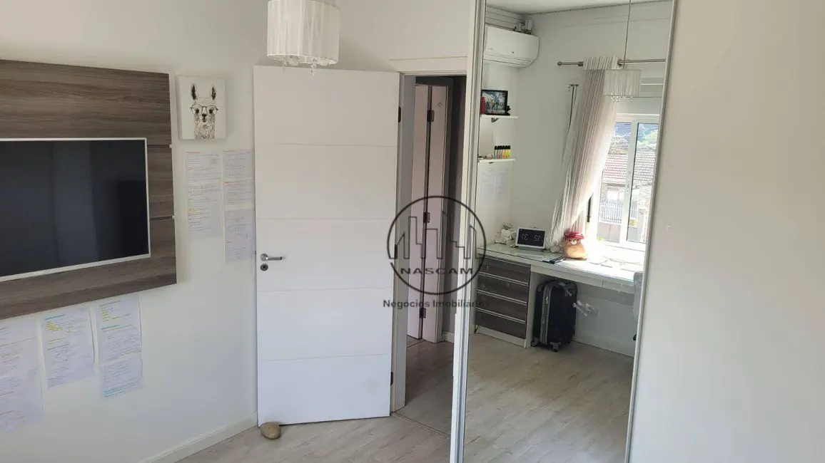 Foto 12 de Sobrado com 3 quartos à venda, 80m2 em Pilarzinho, Curitiba - PR