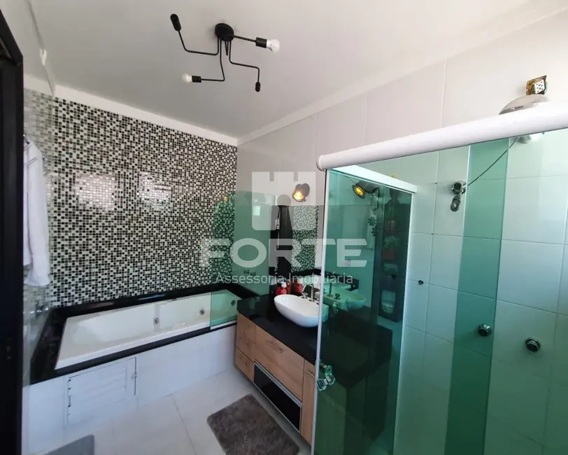 Foto 7 de Casa com 3 quartos à venda, 282m2 em Vila Oliveira, Mogi Das Cruzes - SP
