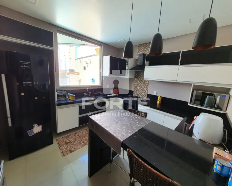 Foto 6 de Casa com 3 quartos à venda, 282m2 em Vila Oliveira, Mogi Das Cruzes - SP