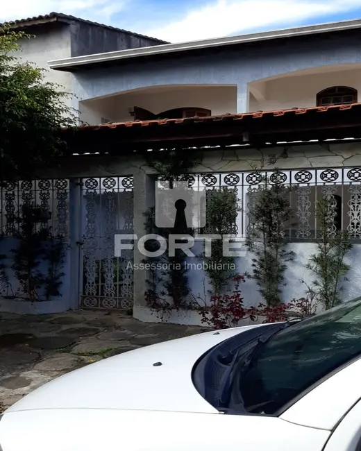 Casa com 4 quartos à venda e para alugar, 234m2 em Jardim Medina, Poa - SP - imagem 3 Foto 3 de Casa com 4 quartos à venda e para alugar, 234m2 em Jardim Medina, Poa - SP