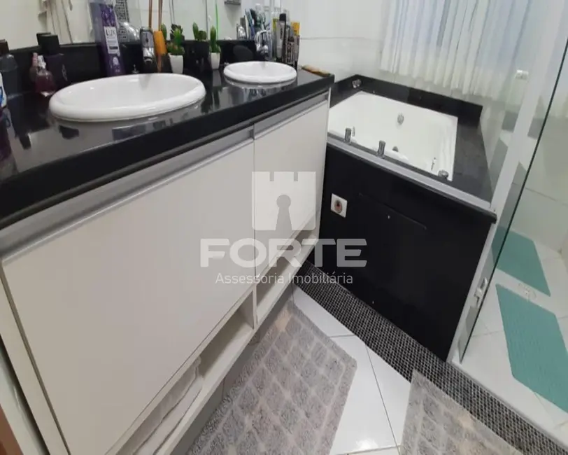 Foto 4 de Casa com 4 quartos à venda, 290m2 em Parque Residencial Itapeti, Mogi Das Cruzes - SP