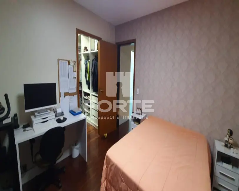Foto 8 de Casa com 4 quartos à venda, 290m2 em Parque Residencial Itapeti, Mogi Das Cruzes - SP
