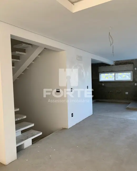 Foto 2 de Casa com 3 quartos à venda, 640m2 em Jardim Armênia, Mogi Das Cruzes - SP