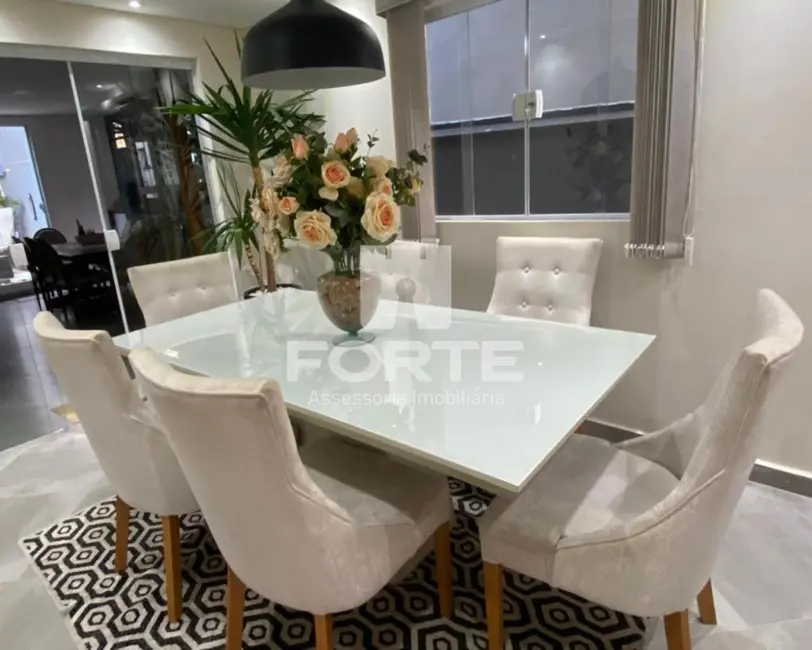 Foto 4 de Casa com 4 quartos à venda, 210m2 em Parque Residencial Itapeti, Mogi Das Cruzes - SP