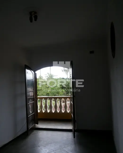 Casa com 3 quartos à venda, 534m2 em Jardim São Luís, Suzano - SP - imagem 8 Foto 8 de Casa com 3 quartos à venda, 534m2 em Jardim São Luís, Suzano - SP