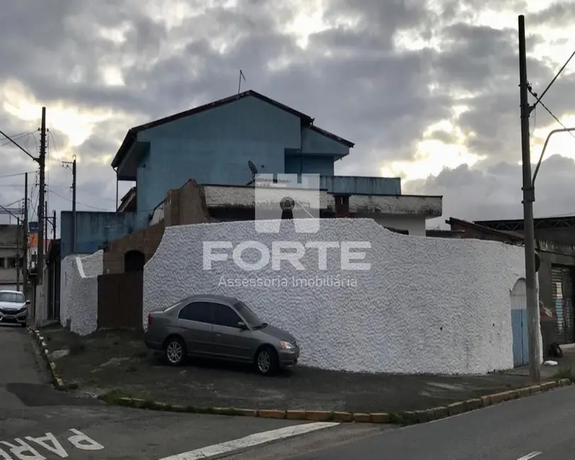 Casa com 2 quartos à venda, 237m2 em Vila Presidente Wilson, Mogi Das Cruzes - SP - imagem 2 Foto 2 de Casa com 2 quartos à venda, 237m2 em Vila Presidente Wilson, Mogi Das Cruzes - SP