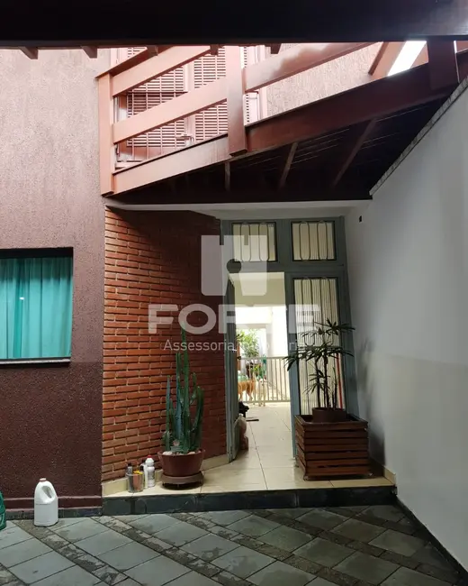 Foto 1 de Casa com 3 quartos à venda, 150m2 em Chácara Jafet, Mogi Das Cruzes - SP