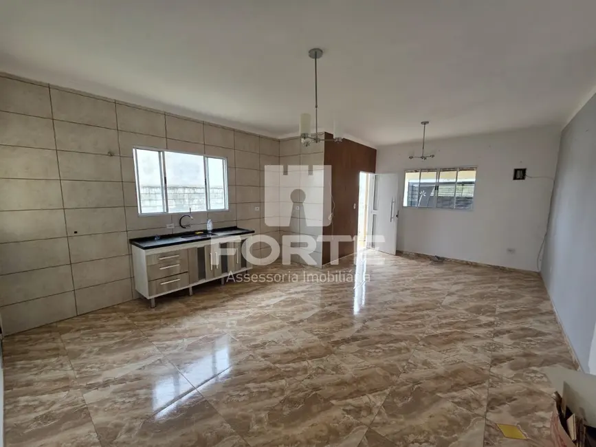 Foto 1 de Casa com 2 quartos à venda, 250m2 em Mogi Das Cruzes - SP