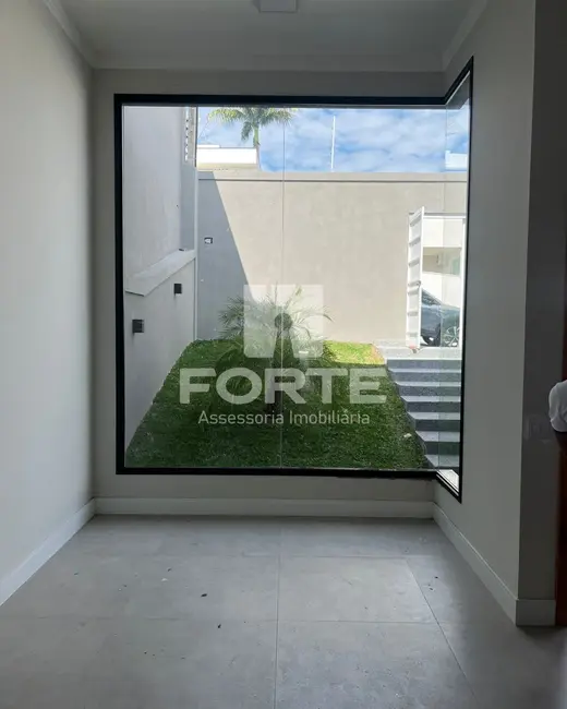 Foto 2 de Casa com 3 quartos à venda e para alugar, 189m2 em Vila Oliveira, Mogi Das Cruzes - SP