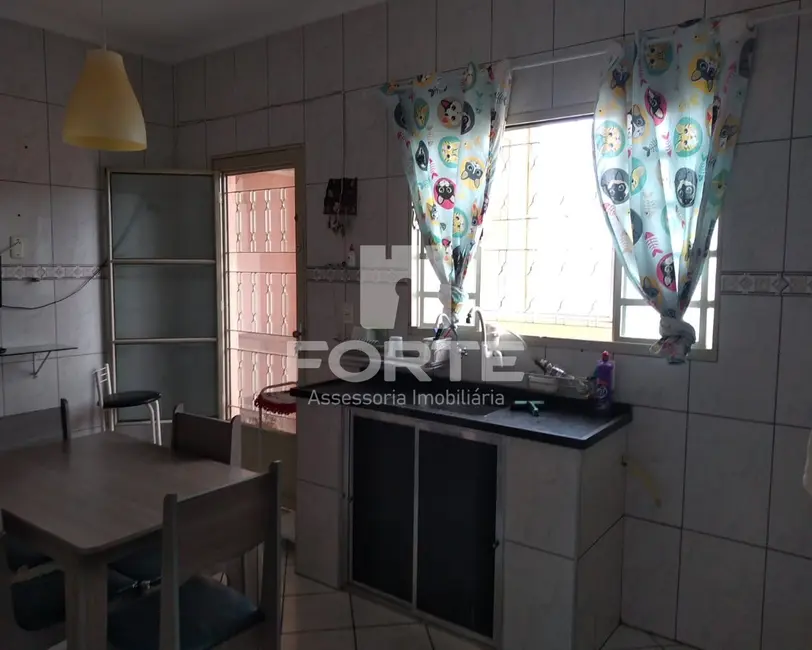 Foto 2 de Casa com 2 quartos à venda, 125m2 em Jardim Esperança, Mogi Das Cruzes - SP