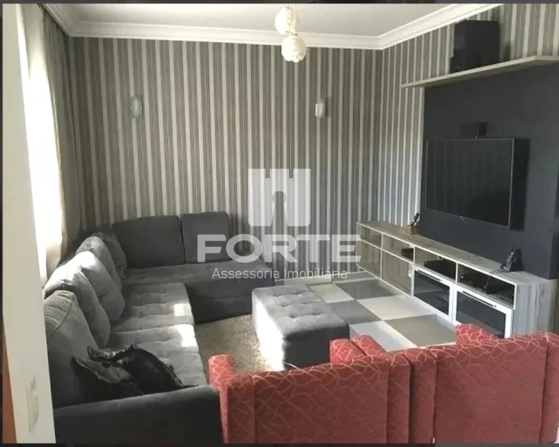 Foto 2 de Casa com 3 quartos à venda, 210m2 em Vila Rei, Mogi Das Cruzes - SP