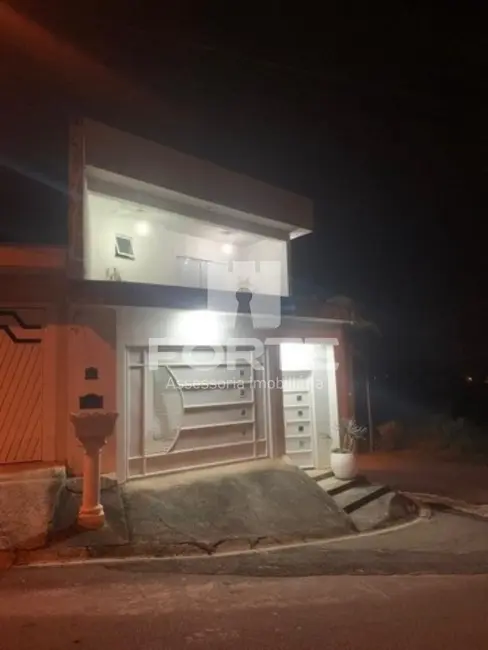 Casa com 3 quartos à venda, 210m2 em Residencial Colinas, Mogi Das Cruzes - SP - imagem 6 Foto 6 de Casa com 3 quartos à venda, 210m2 em Residencial Colinas, Mogi Das Cruzes - SP