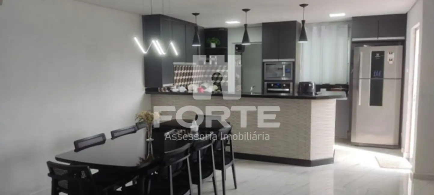Casa com 3 quartos à venda, 210m2 em Residencial Colinas, Mogi Das Cruzes - SP - imagem 1 Foto 1 de Casa com 3 quartos à venda, 210m2 em Residencial Colinas, Mogi Das Cruzes - SP