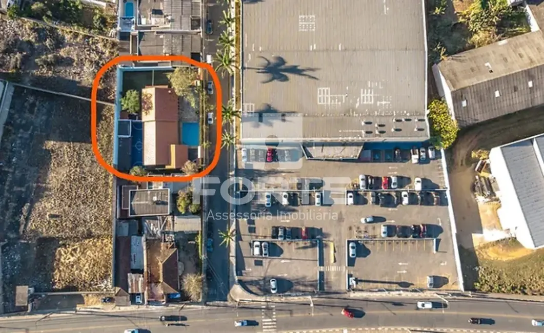 Foto 3 de Chácara com 5 quartos à venda e para alugar, 400m2 em Cézar de Souza, Mogi Das Cruzes - SP