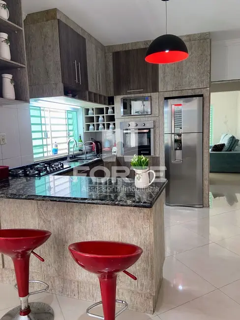 Foto 2 de Casa com 3 quartos à venda, 150m2 em Vila Brasileira, Mogi Das Cruzes - SP