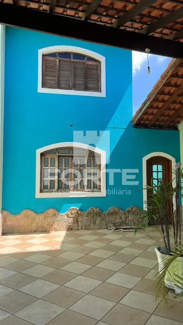 Foto 2 de Casa com 3 quartos à venda, 200m2 em Mogi Moderno, Mogi Das Cruzes - SP