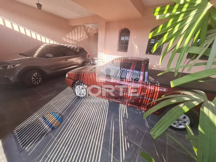 Foto 3 de Casa com 5 quartos à venda, 150m2 em Vila Monte Belo, Itaquaquecetuba - SP