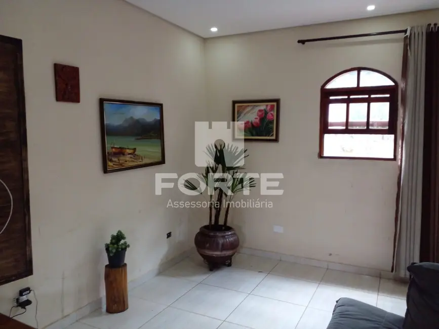 Chácara com 2 quartos à venda, 575m2 em Sao Roque - SP - imagem 9 Foto 9 de Chácara com 2 quartos à venda, 575m2 em Sao Roque - SP