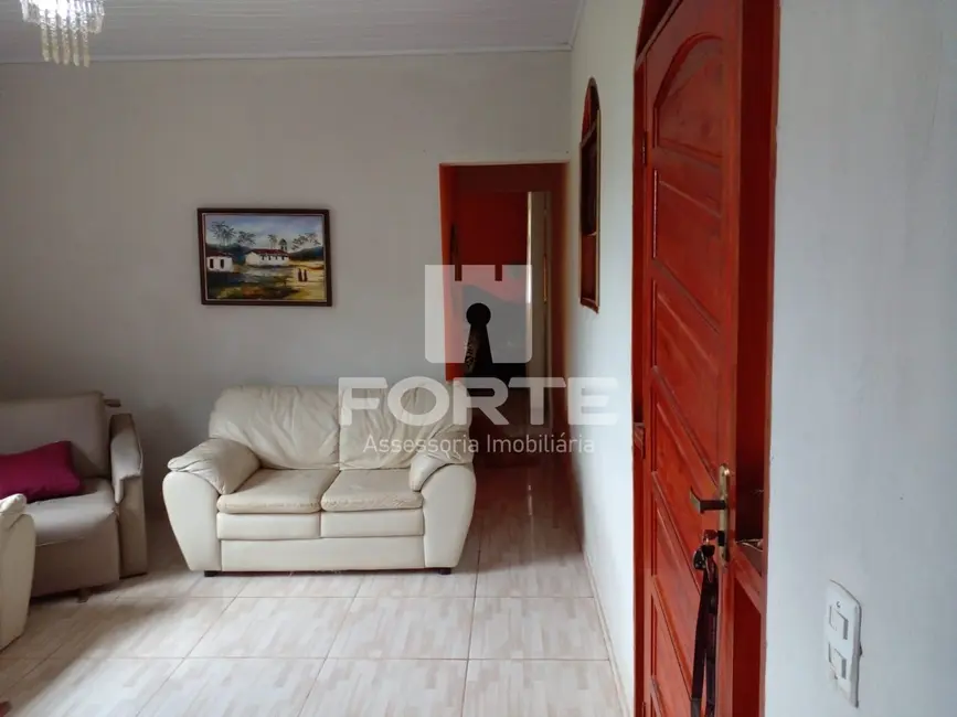 Chácara com 2 quartos à venda, 575m2 em Sao Roque - SP - imagem 6 Foto 6 de Chácara com 2 quartos à venda, 575m2 em Sao Roque - SP