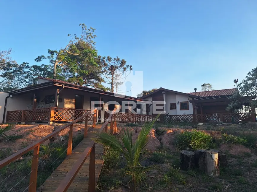 Foto 3 de Chácara com 4 quartos à venda, 250m2 em Mogi Das Cruzes - SP