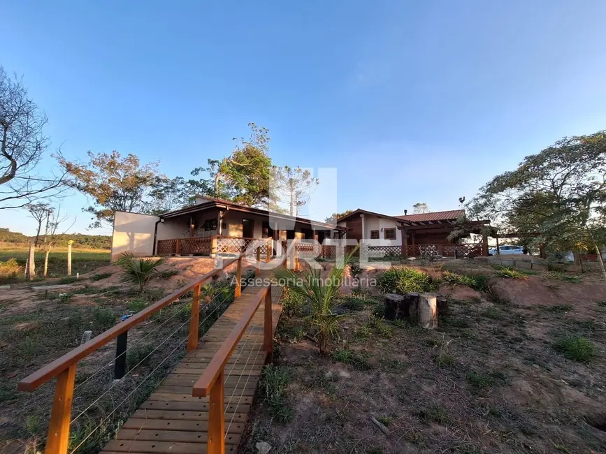 Foto 2 de Chácara com 4 quartos à venda, 250m2 em Mogi Das Cruzes - SP