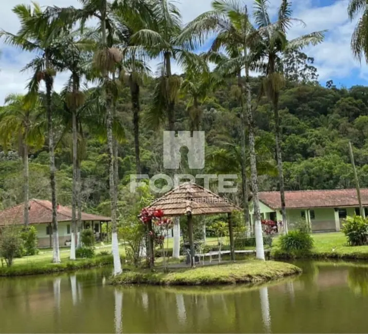Foto 3 de Chácara com 7 quartos à venda, 370m2 em Quatinga, Mogi Das Cruzes - SP