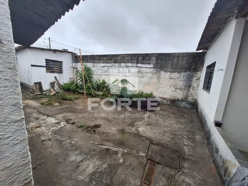 Foto 3 de Terreno / Lote à venda, 540m2 em Vila Paulista da Estação, Mogi Das Cruzes - SP