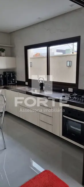 Casa com 3 quartos à venda, 300m2 em Capitolio - MG - imagem 5 Foto 5 de Casa com 3 quartos à venda, 300m2 em Capitolio - MG