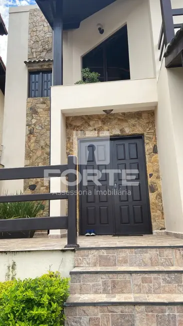 Foto 2 de Casa com 3 quartos à venda, 208m2 em Vila Suissa, Mogi Das Cruzes - SP