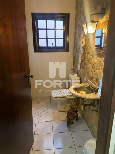 Foto 6 de Casa com 3 quartos à venda, 208m2 em Vila Suissa, Mogi Das Cruzes - SP