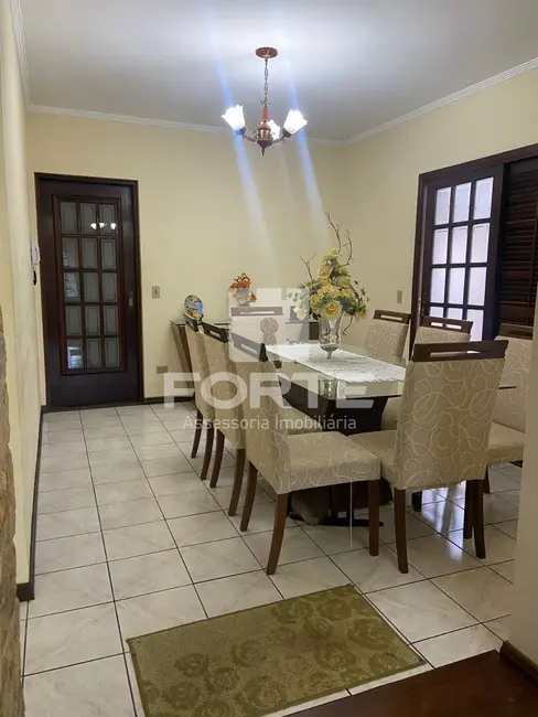Foto 9 de Casa com 3 quartos à venda, 208m2 em Vila Suissa, Mogi Das Cruzes - SP