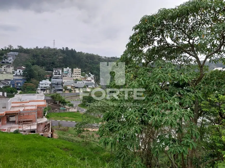 Foto 2 de Terreno / Lote à venda, 513m2 em Caputera, Aruja - SP