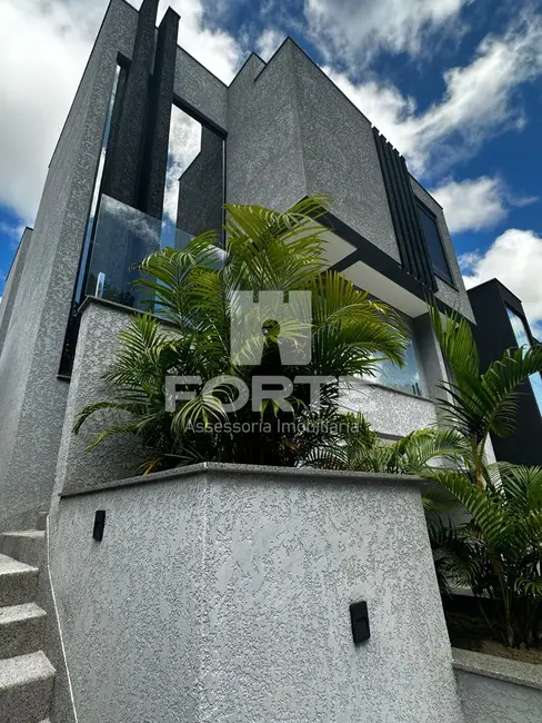 Foto 2 de Casa de Condomínio com 3 quartos à venda, 350m2 em Jardim São Pedro, Mogi Das Cruzes - SP