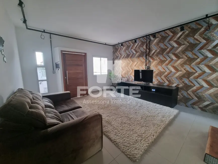 Foto 1 de Casa com 3 quartos à venda, 143m2 em Parque Morumbi, Mogi Das Cruzes - SP