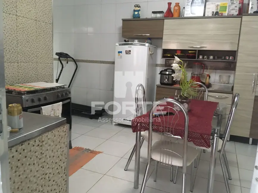 Foto 1 de Casa com 3 quartos à venda, 250m2 em Jardim Aeroporto III, Mogi Das Cruzes - SP