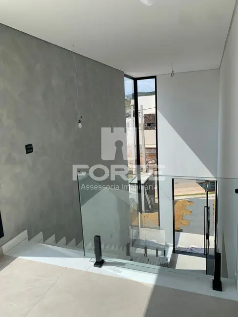 Foto 6 de Casa com 4 quartos à venda, 280m2 em Cézar de Souza, Mogi Das Cruzes - SP