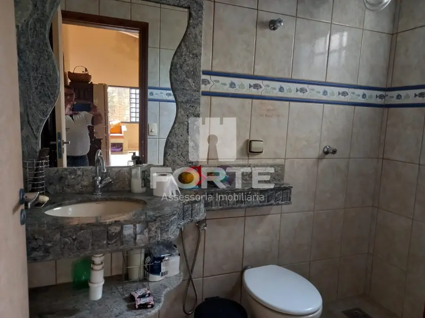 Foto 3 de Chácara com 4 quartos à venda, 784m2 em Capitolio - MG