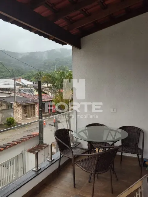 Foto 3 de Casa com 3 quartos para alugar, 180m2 em Jaraguazinho, Caraguatatuba - SP